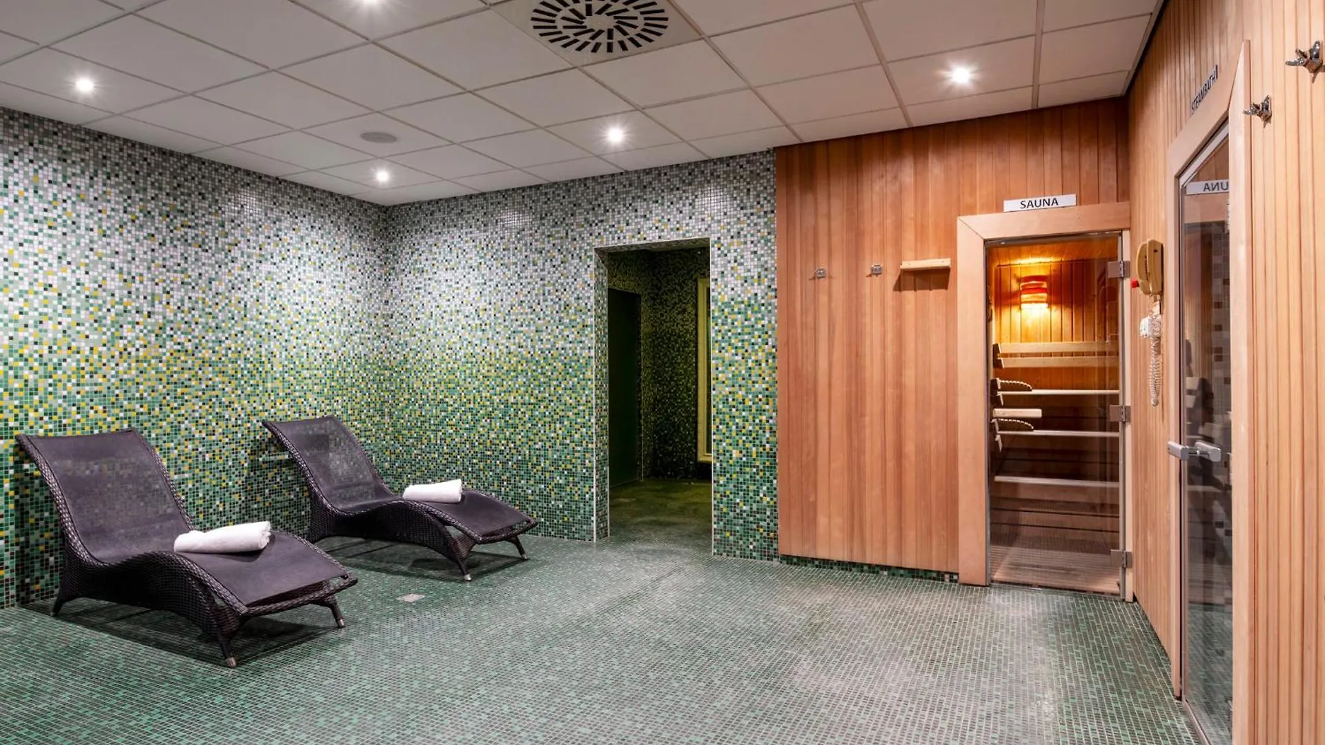 Crowne Plaza Antwerpen By Ihg Hotel
