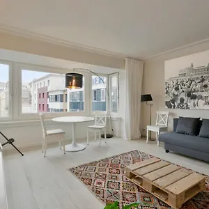 Center - Only 50m From The Beach! België